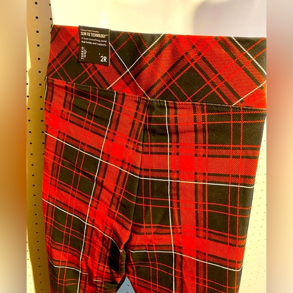 Torrid pixie pants sz 2X red tartan plaid w/wide waistband & contouring NWT - Picture 4 of 6